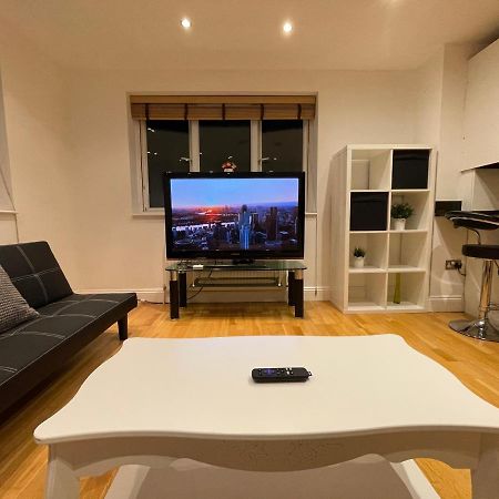Beautiful & Luxurious Apartment In Richmond Richmond  Exterior photo