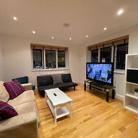 Beautiful & Luxurious Apartment In Richmond Richmond  Exterior photo
